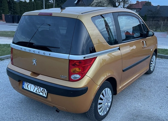 Peugeot 1007 cena 8850 przebieg: 109700, rok produkcji 2005 z Krośniewice małe 79